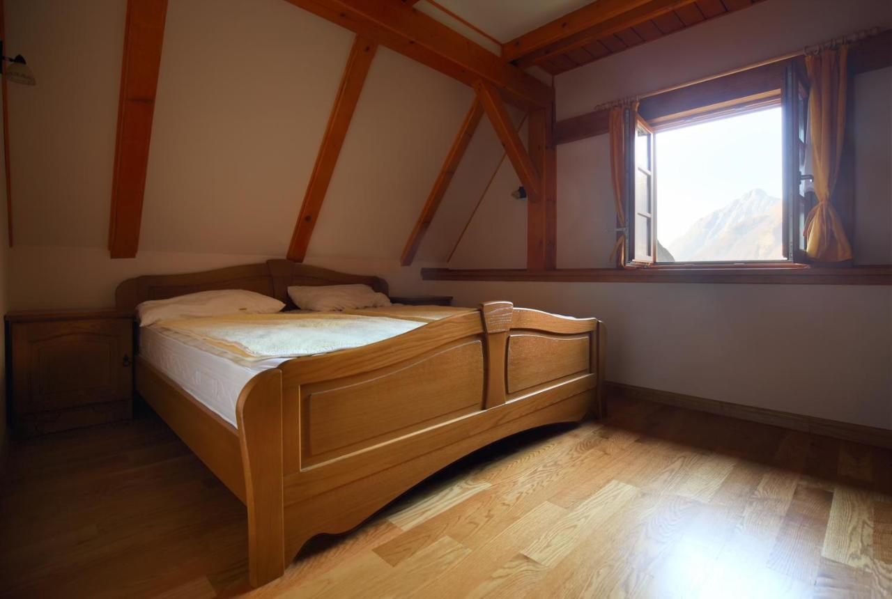 Zadnjica Holiday House Soča Eksteriør billede